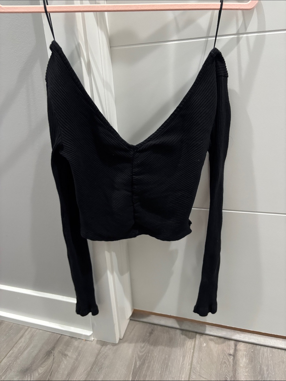 Princess Polly Black Ribbed V-Neck Long Sleeve Crop Top